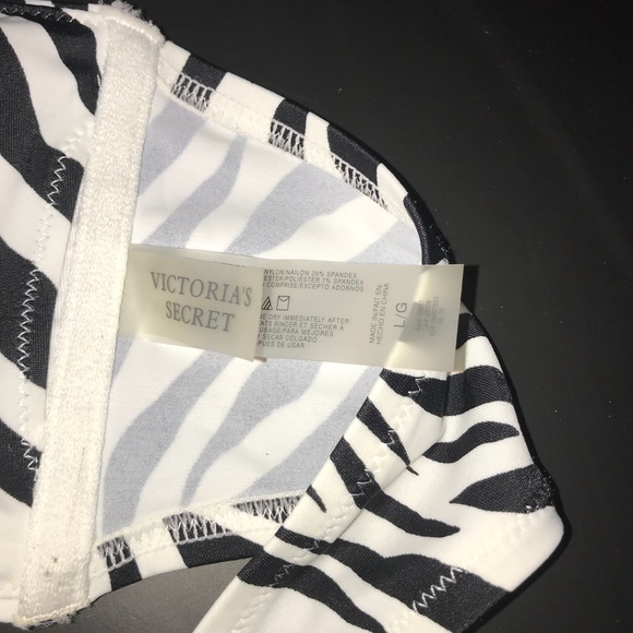 Victoria’s Secret bathing suit top - Picture 3 of 3